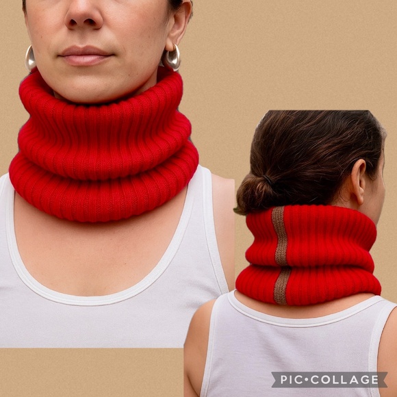 SHEIN Red Knit Ribbed Neck Gaiter with Beige Stripe Detail - Neck Warmer - Picture 1 of 5